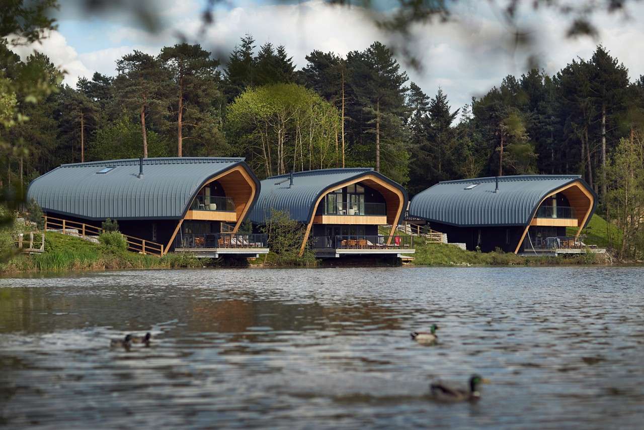 Waterside lodge