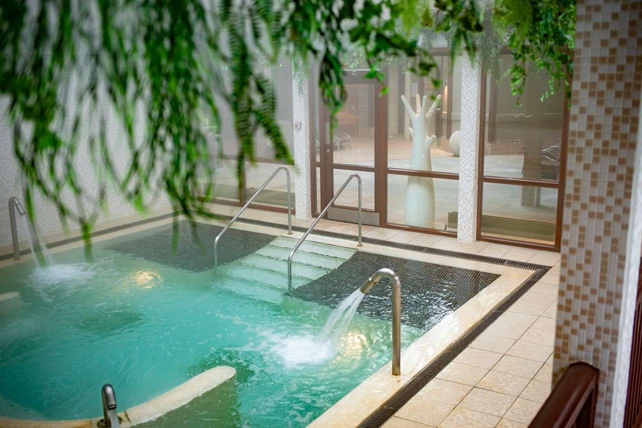 A bubbling Hydropool with water jets.
